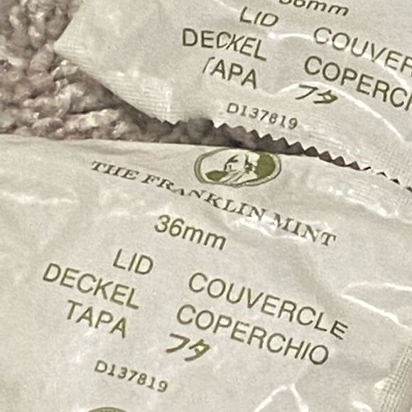 Franklin Mint 36mm & 44mm coin holders base & lid 10 sets of each - Picture 8 of 13